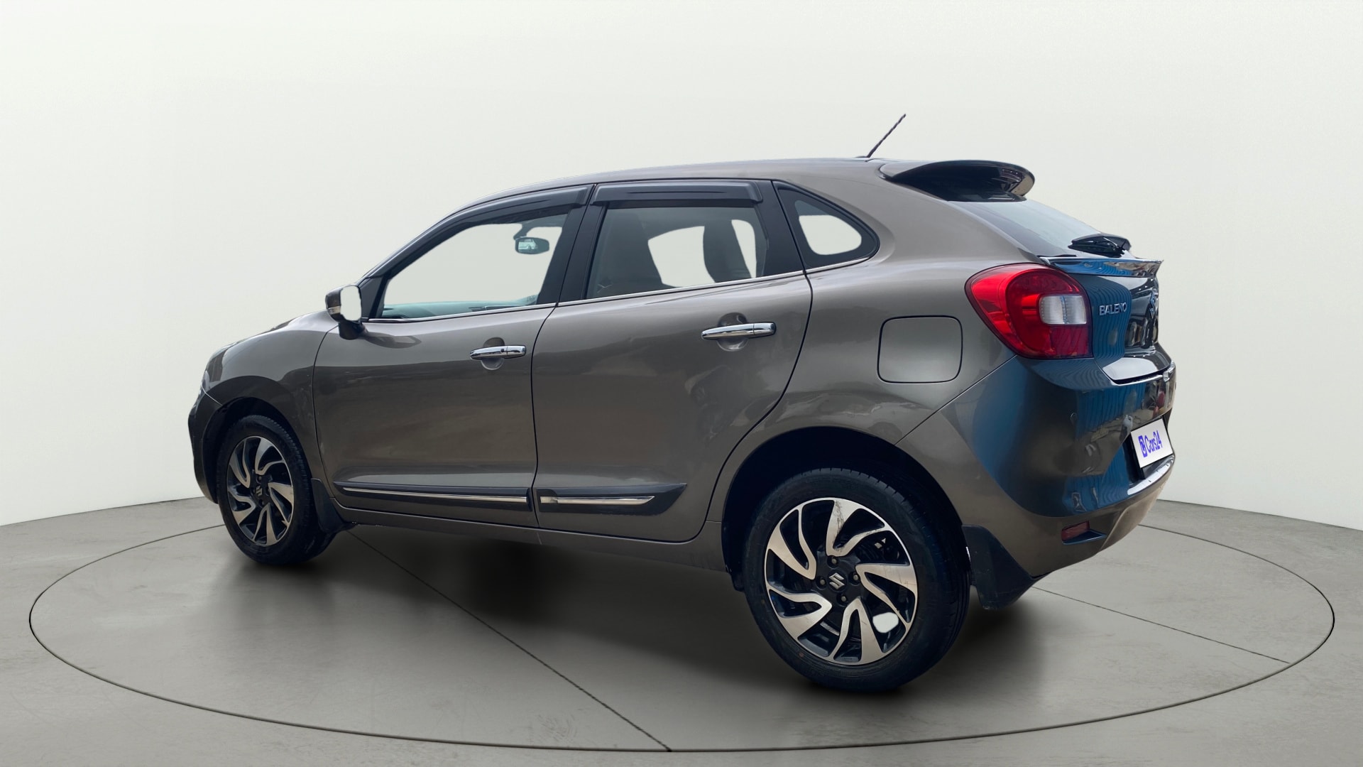 View 2020 Maruti Suzuki 1000 Base Variant Image 2 Used 2020 Maruti Suzuki 1000 Base Variant Image 2