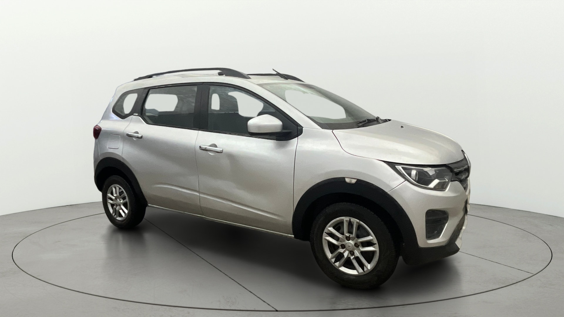 View 2020 Renault Triber RXT Image 22 Used 2020 Renault Triber RXT Image 22