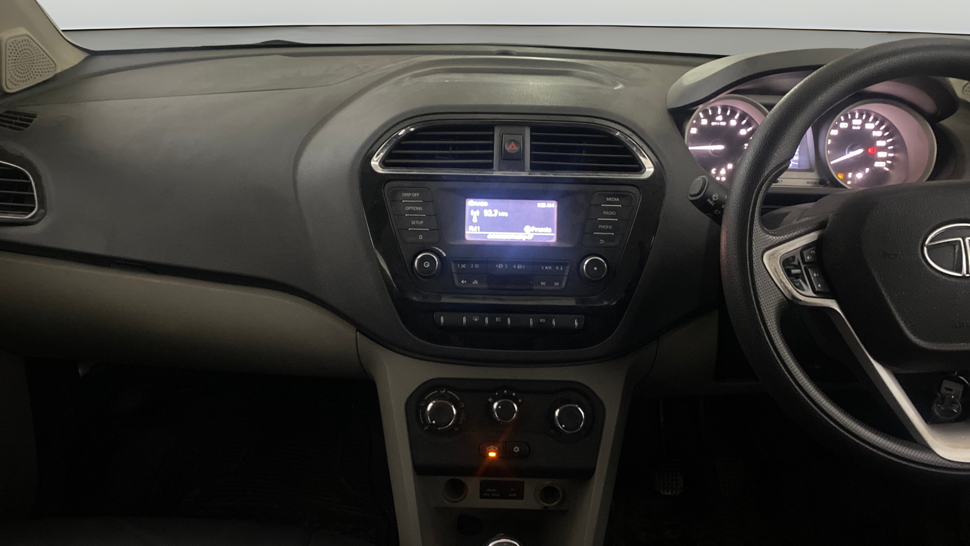 View 2016 Tata Tiago Revotorq XB Image 17 Used 2016 Tata Tiago Revotorq XB Image 17
