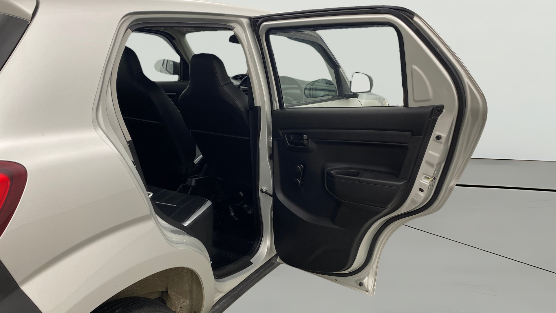View 2026 Maruti Suzuki 1000 Base Variant Image 7 Used 2026 Maruti Suzuki 1000 Base Variant Image 7