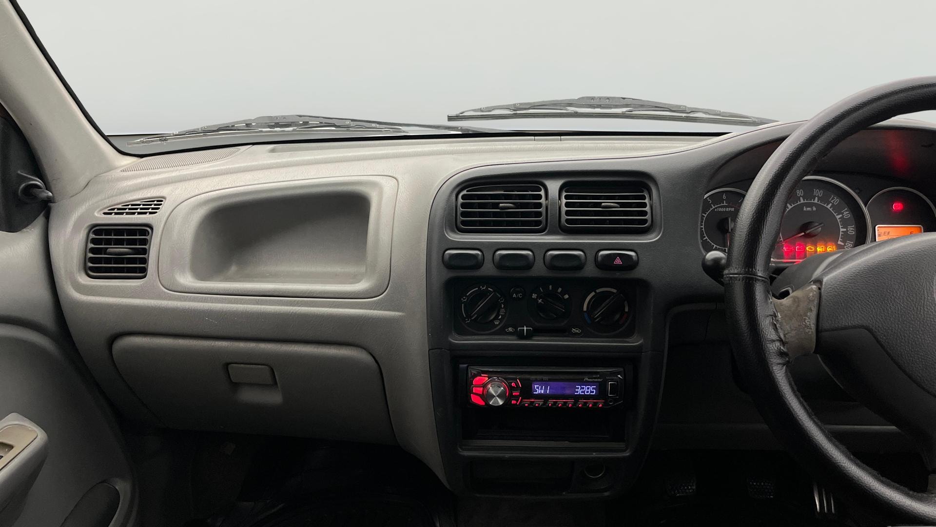 View 2014 Maruti Suzuki Alto K10 LX Image 17 Used 2014 Maruti Suzuki Alto K10 LX Image 17