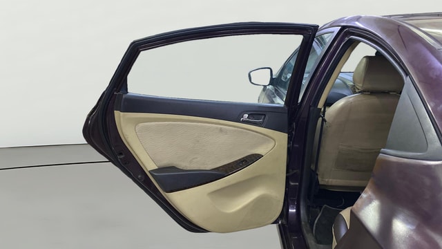 View Hyundai Fluidic Verna Image 16 Used Hyundai Fluidic Verna Image 16