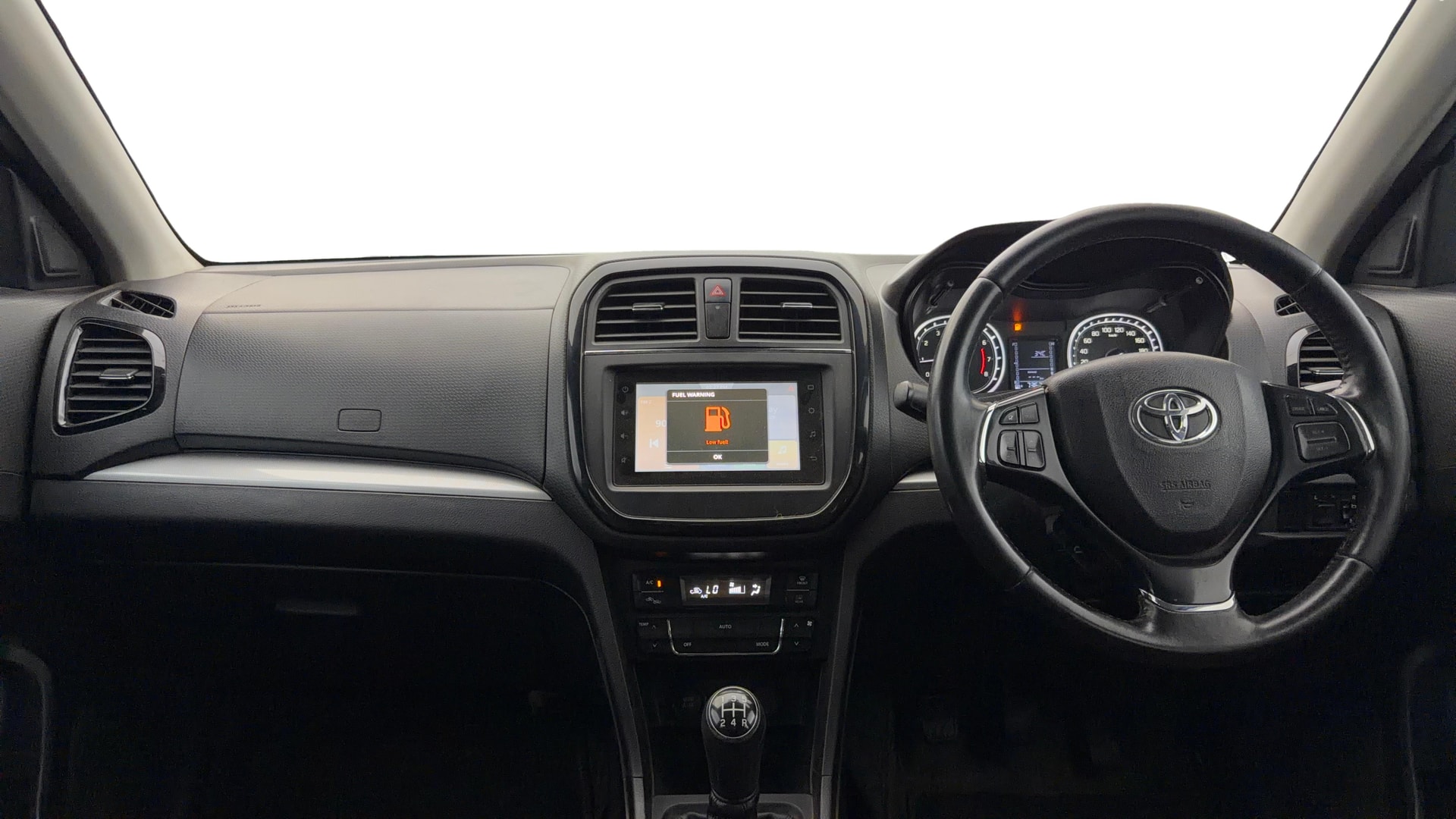 View 2022 Toyota Urban Cruiser Premium MT Image 16 Used 2022 Toyota Urban Cruiser Premium MT Image 16