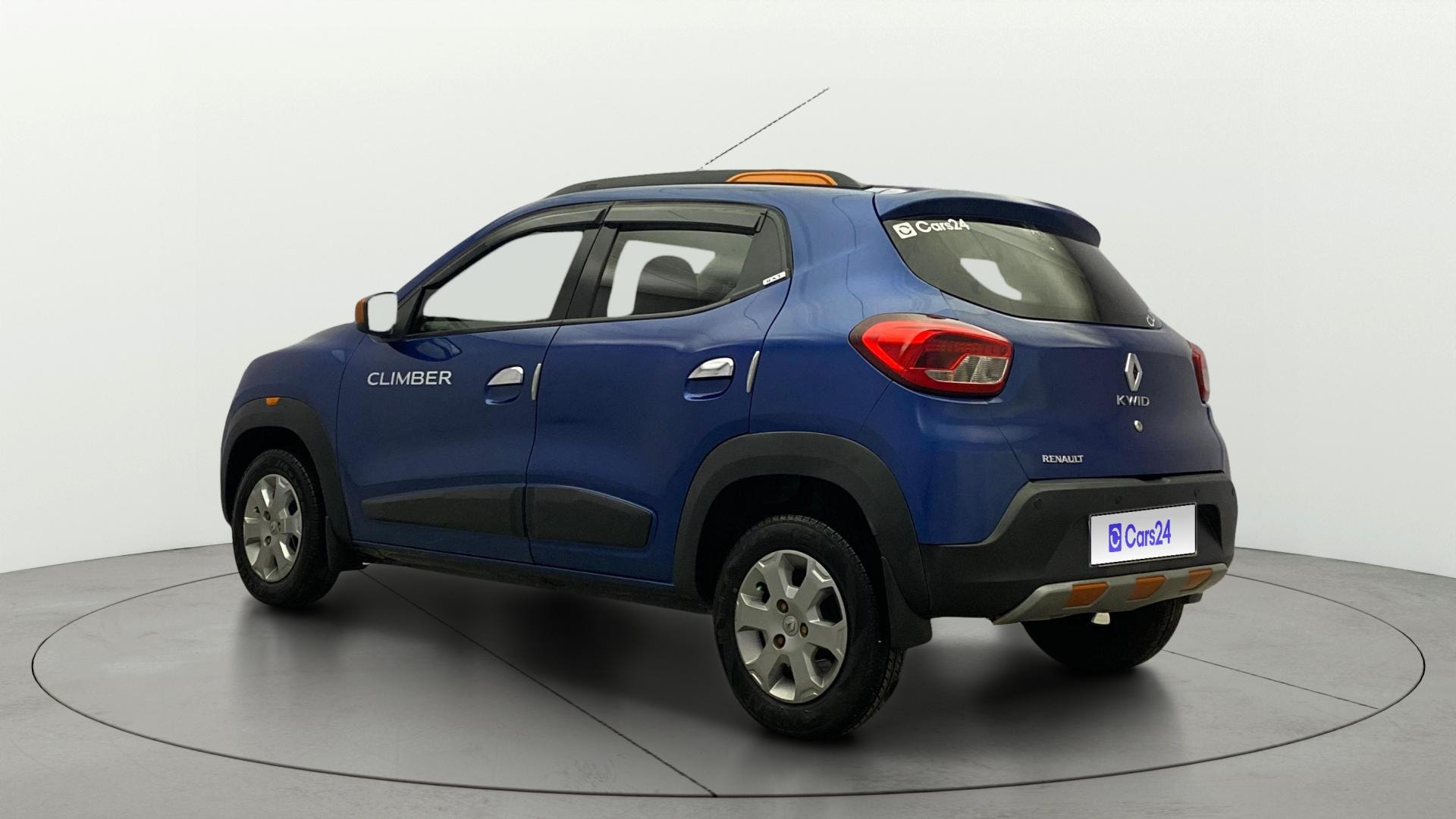 View 2018 Renault Kwid RXT 1.0 Driver Airbag Option Image 2 Used 2018 Renault Kwid RXT 1.0 Driver Airbag Option Image 2