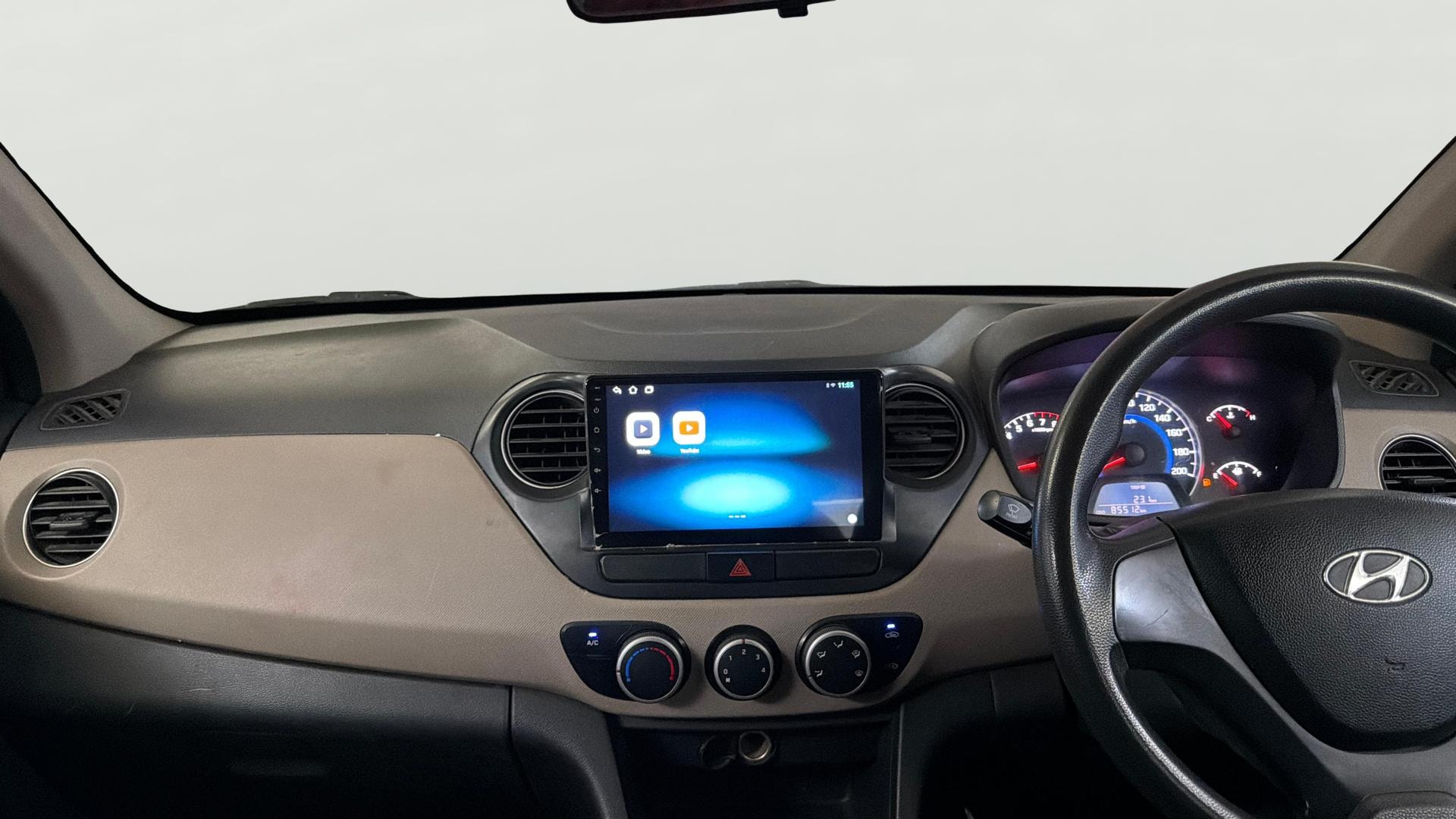 View 2014 Hyundai Grand i10 Magna 1.2 Kappa VTVT Image 31 Used 2014 Hyundai Grand i10 Magna 1.2 Kappa VTVT Image 31