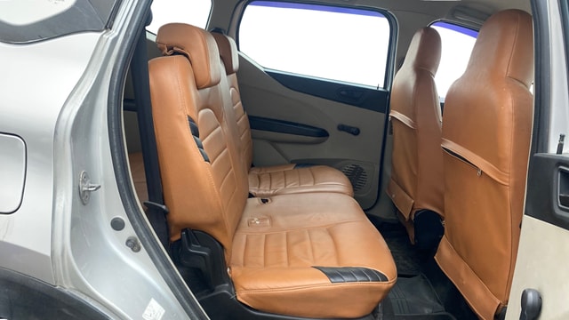 View Renault Triber Image 30 Used Renault Triber Image 30