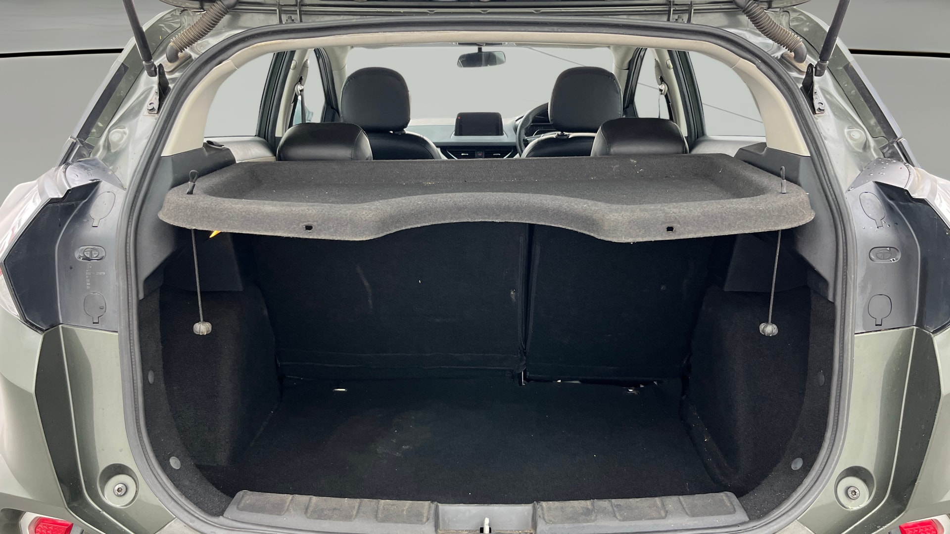 View 2020 Tata Nexon Revotron XE Image 38 Used 2020 Tata Nexon Revotron XE Image 38