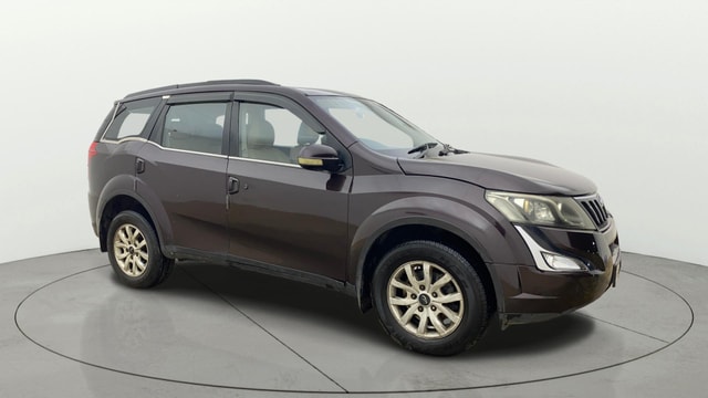 View Mahindra XUV500 Image 15 Used Mahindra XUV500 Image 15