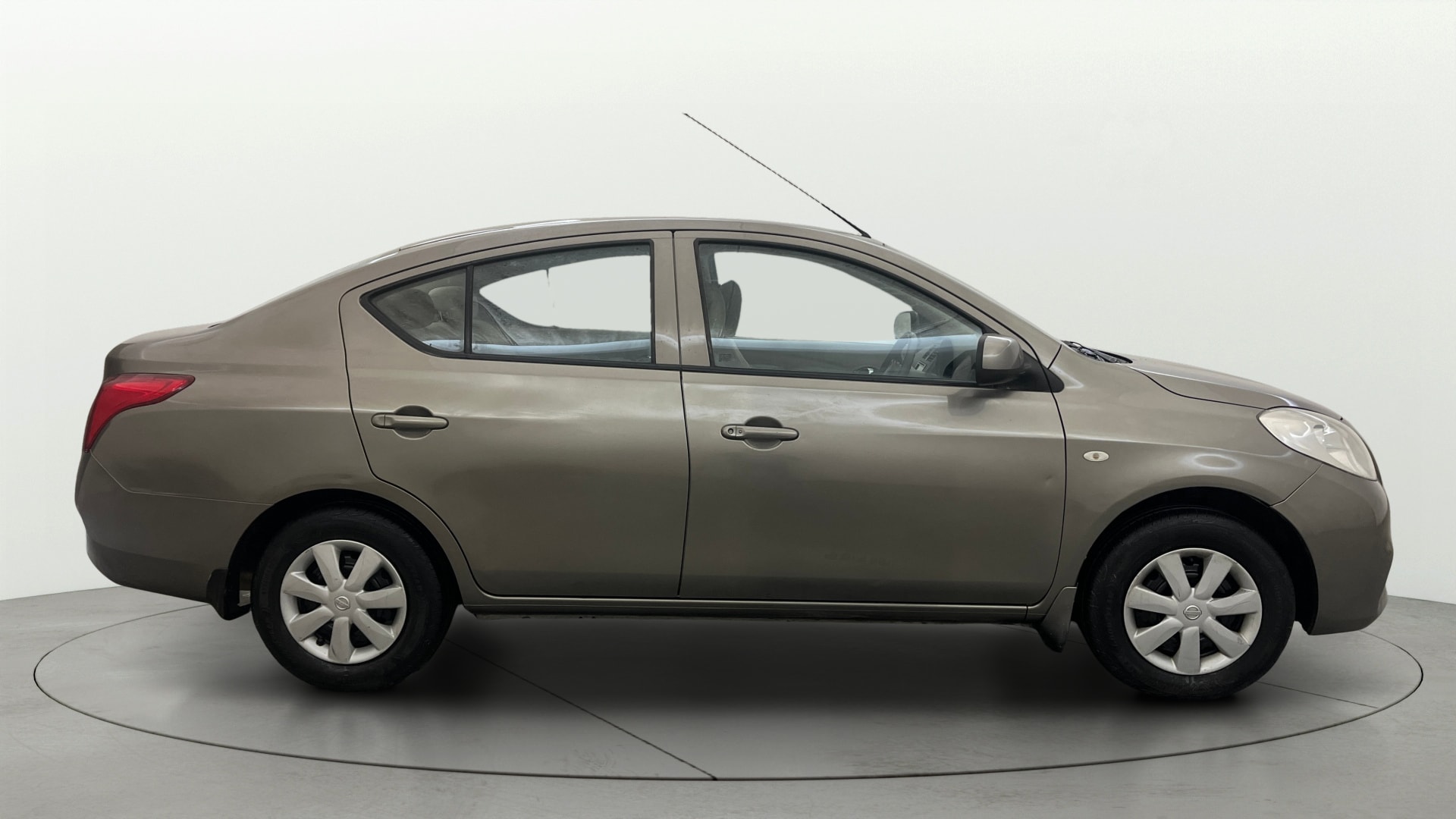 View 2015 Nissan Sunny XL Petrol CVT Image 8 Used 2015 Nissan Sunny XL Petrol CVT Image 8