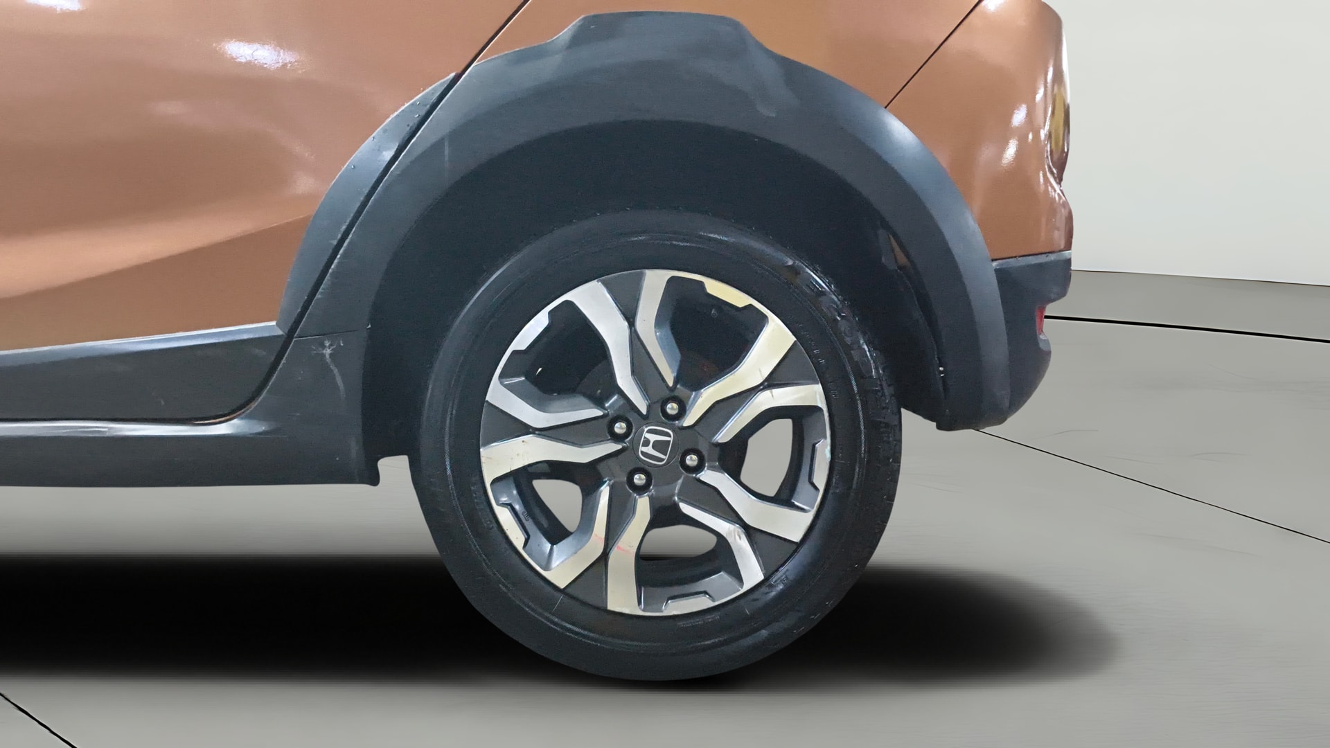 View 2017 Honda WR-V S MT Diesel Edge Edition Image 11 Used 2017 Honda WR-V S MT Diesel Edge Edition Image 11