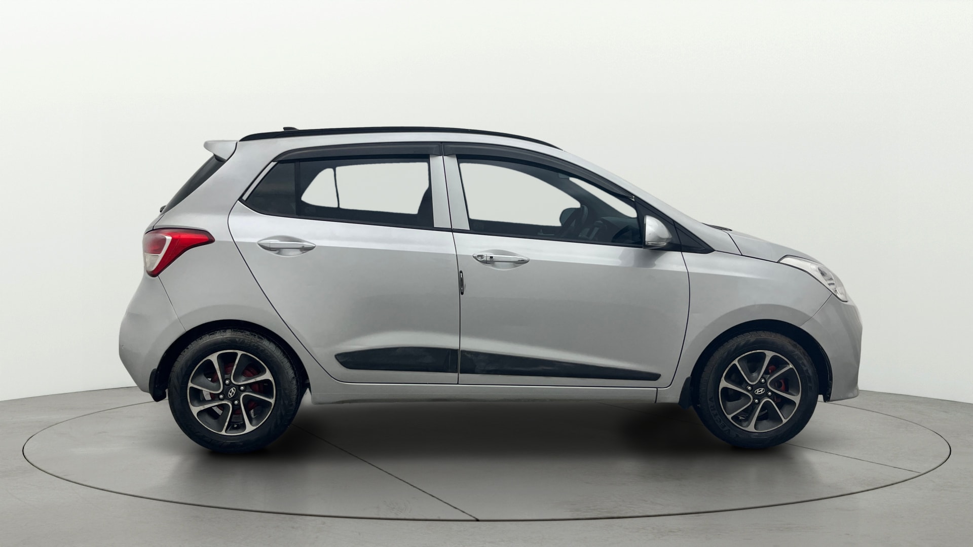 View 2017 Hyundai Grand i10 1.2 Asta Petrol Image 8 Used 2017 Hyundai Grand i10 1.2 Asta Petrol Image 8