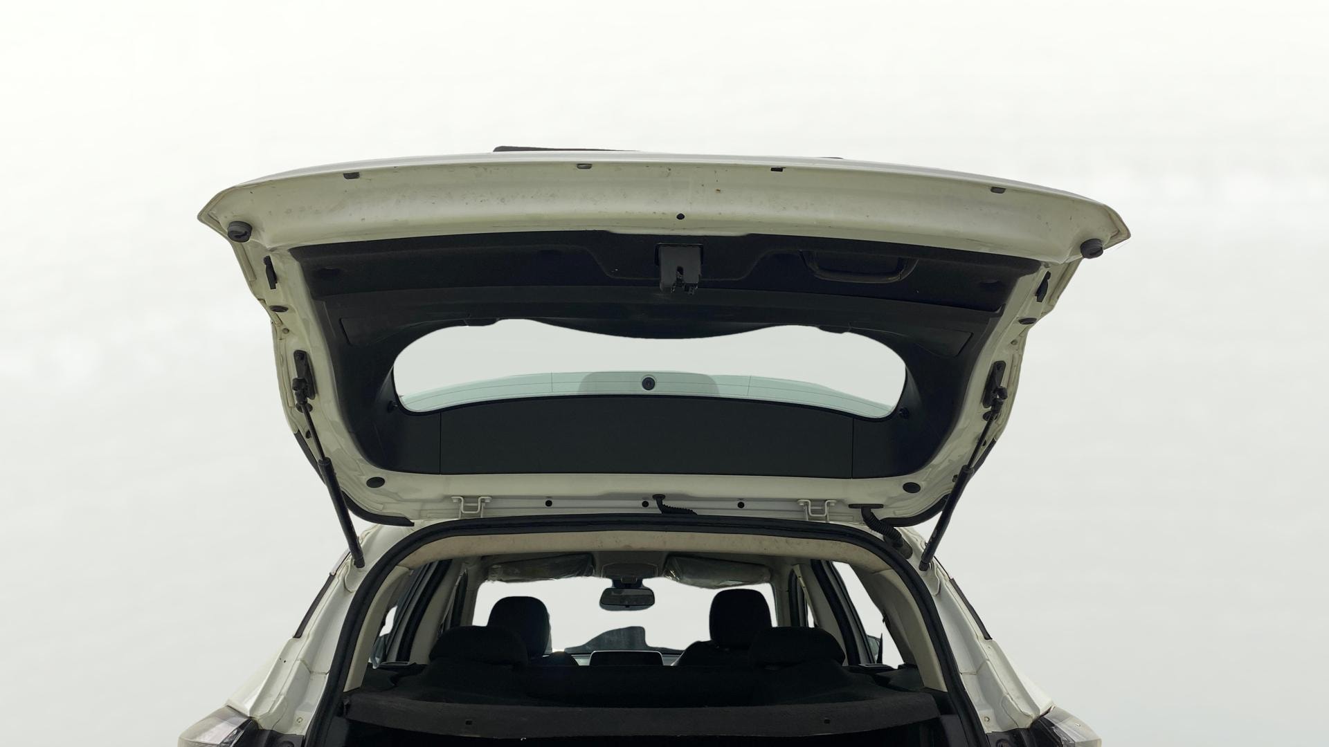 View 2022 Tata Harrier XE Image 17 Used 2022 Tata Harrier XE Image 17