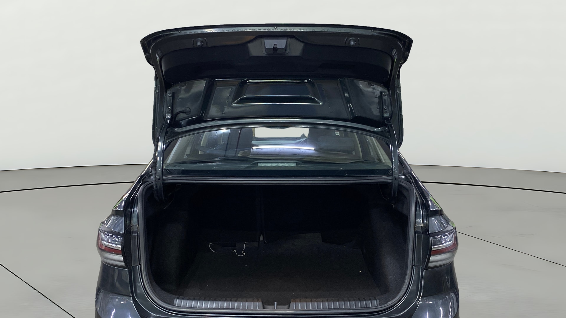 View 2024 Volkswagen Virtus Topline 1.0 TSI MT Image 42 Used 2024 Volkswagen Virtus Topline 1.0 TSI MT Image 42