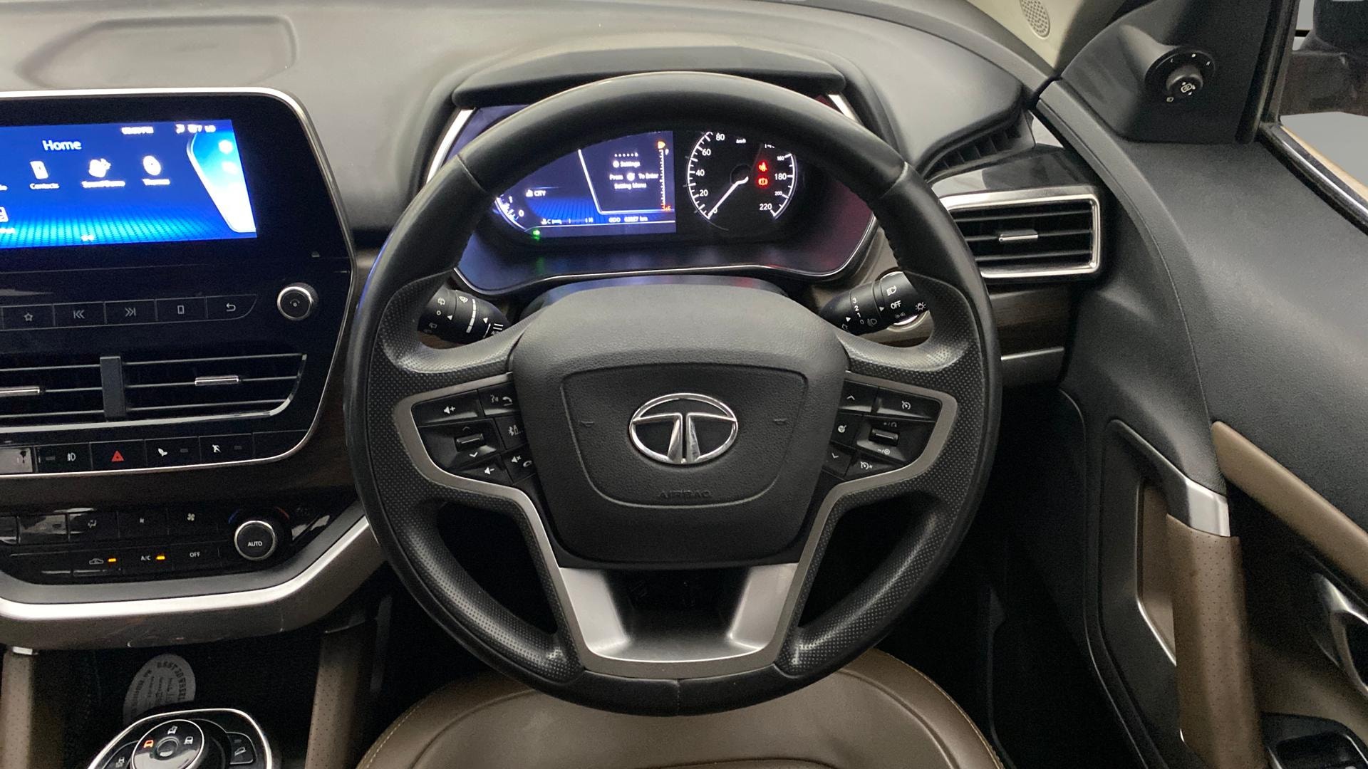 View 2019 Tata Harrier XE Image 13 Used 2019 Tata Harrier XE Image 13