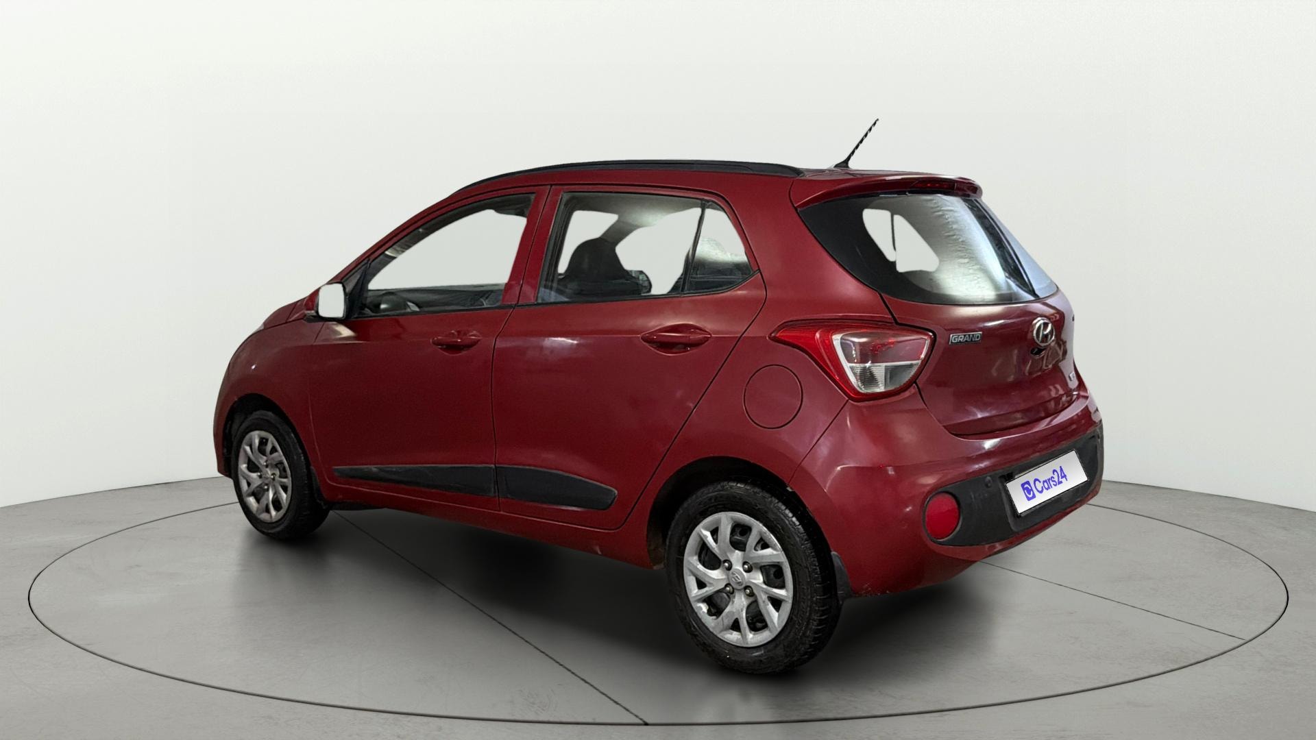 View 2017 Hyundai Grand i10 1.2 Sportz(O) Petrol Image 2 Used 2017 Hyundai Grand i10 1.2 Sportz(O) Petrol Image 2
