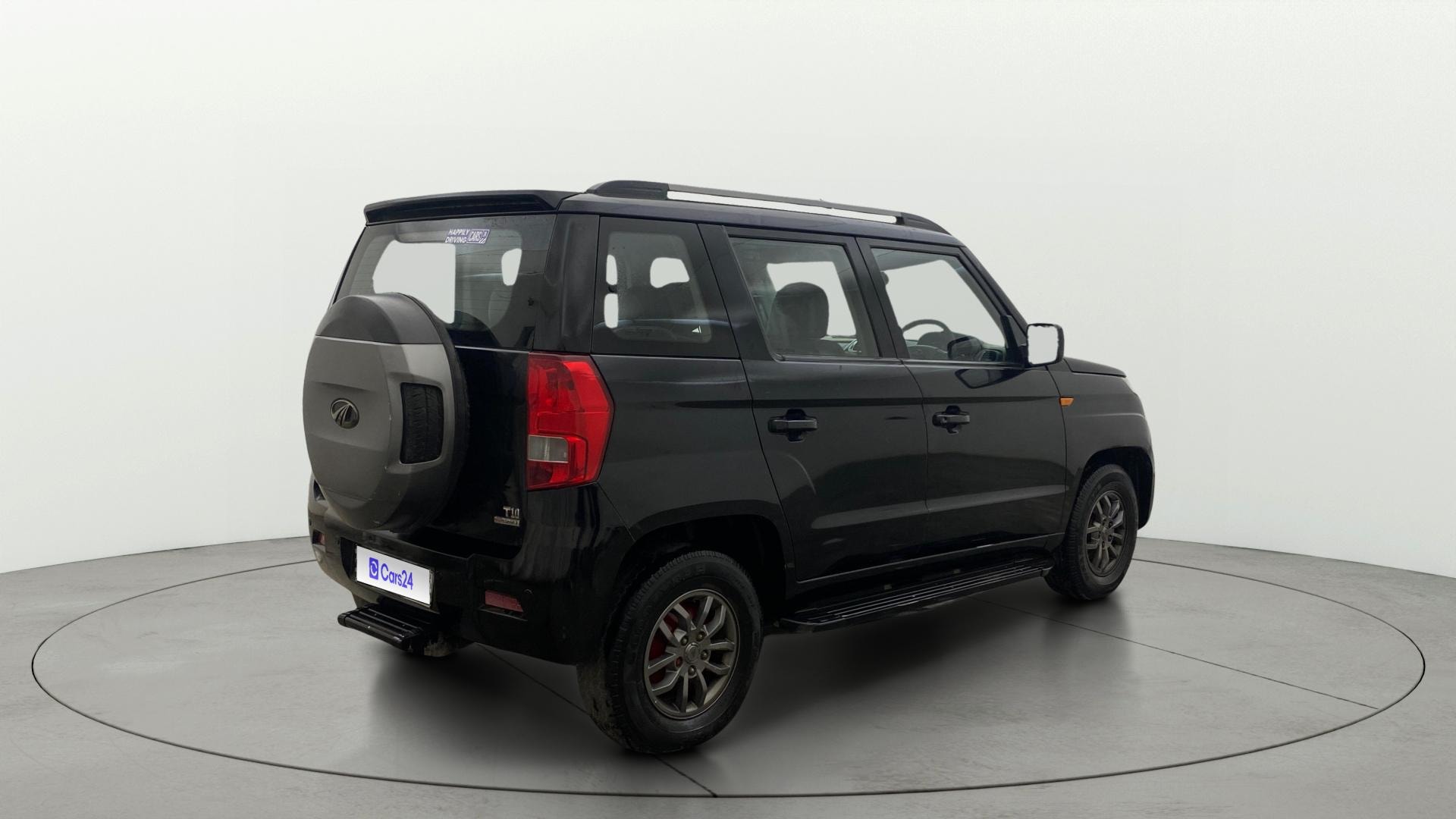 View 2018 Mahindra TUV300 T10 100HP AMT Image 43 Used 2018 Mahindra TUV300 T10 100HP AMT Image 43