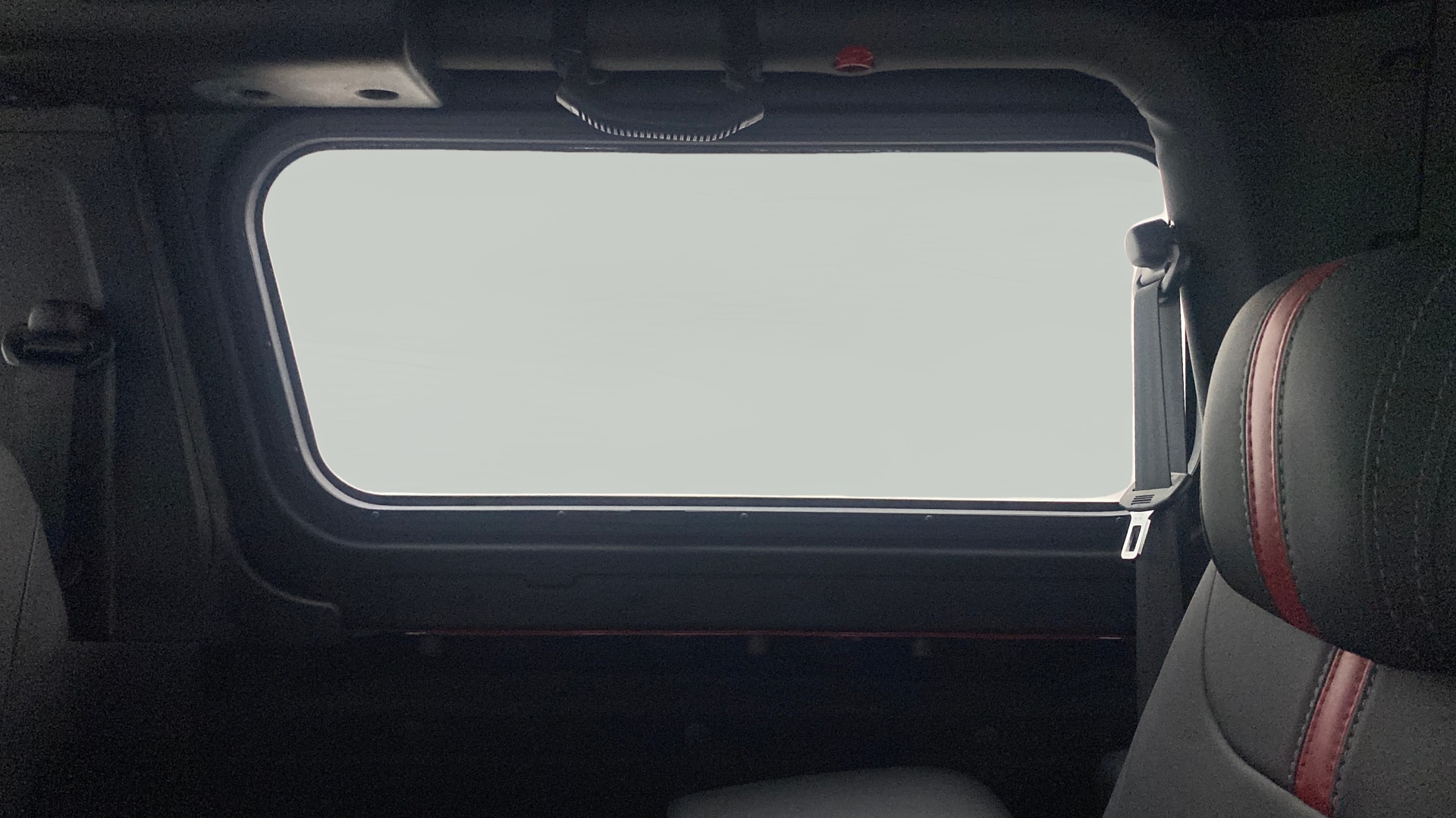View 2022 Mahindra Thar AX Standard Manual Soft Top 6 Seater Image 7 Used 2022 Mahindra Thar AX Standard Manual Soft Top 6 Seater Image 7