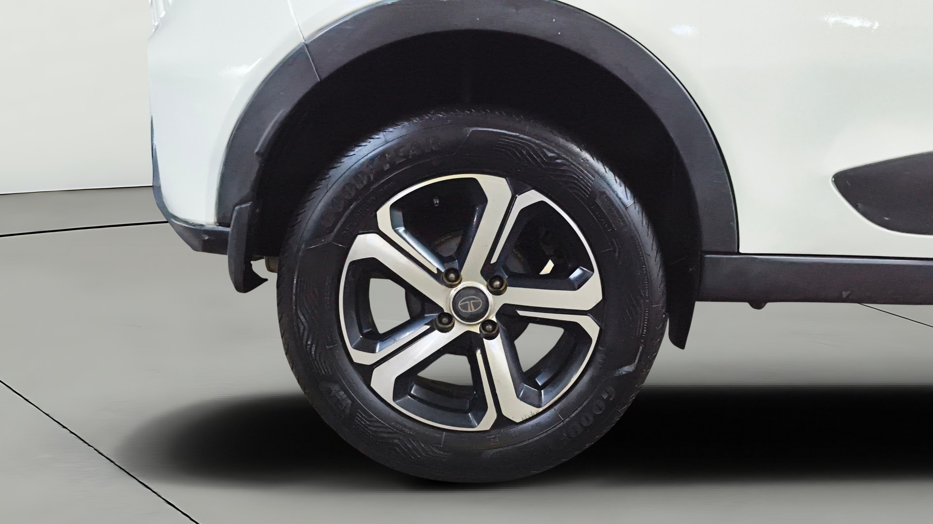View 2021 Tata Nexon Revotron XE Image 34 Used 2021 Tata Nexon Revotron XE Image 34