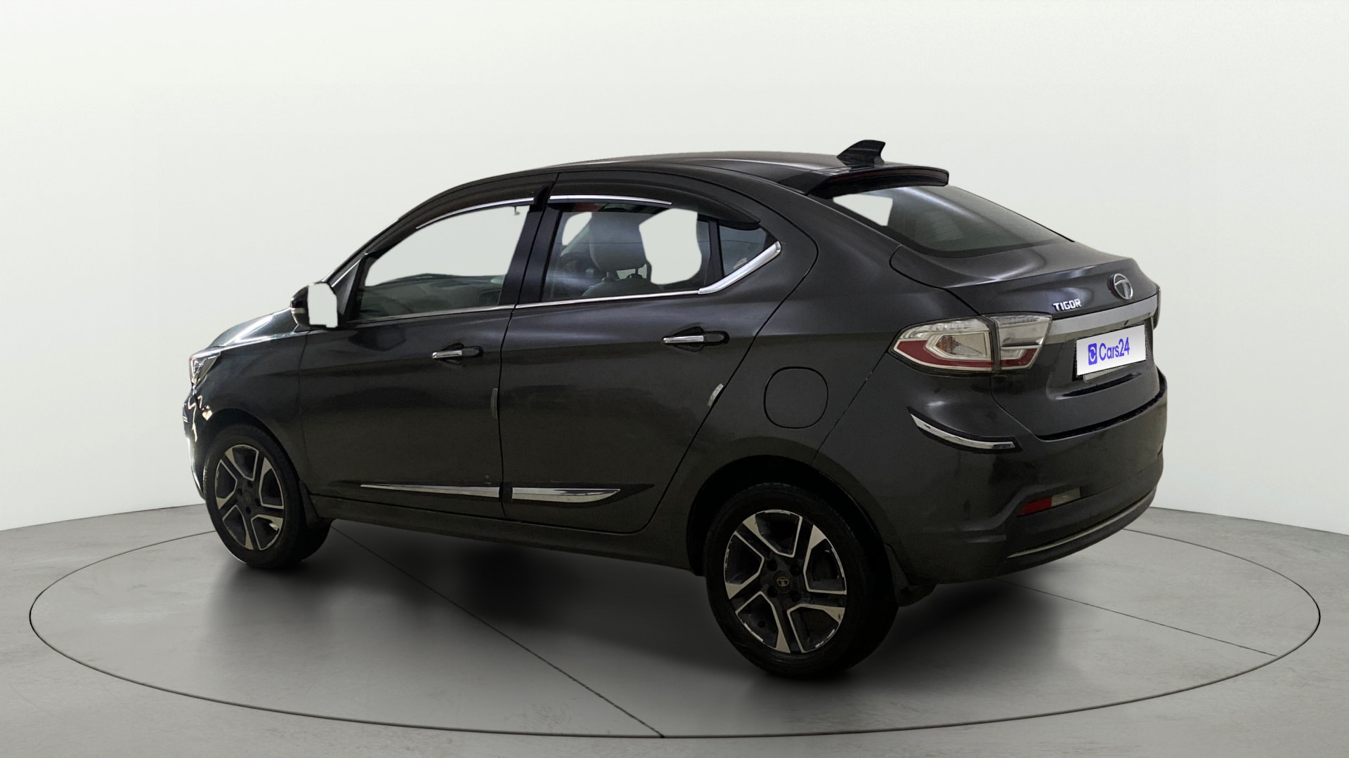 View 2020 Tata Tigor XE Diesel Image 2 Used 2020 Tata Tigor XE Diesel Image 2