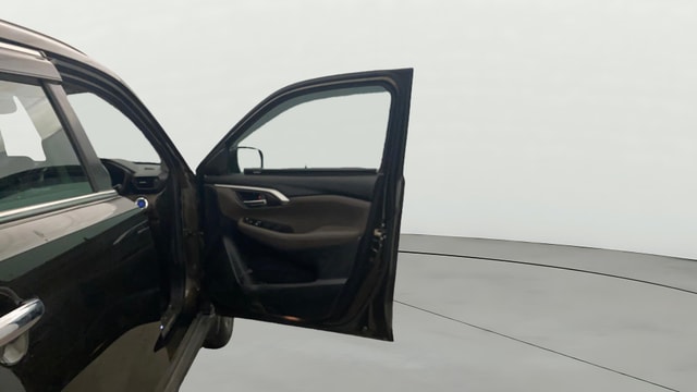 View Toyota Urban Cruiser Hyryder Image 48 Used Toyota Urban Cruiser Hyryder Image 48