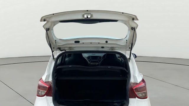 View Hyundai Grand i10 Image 30 Used Hyundai Grand i10 Image 30