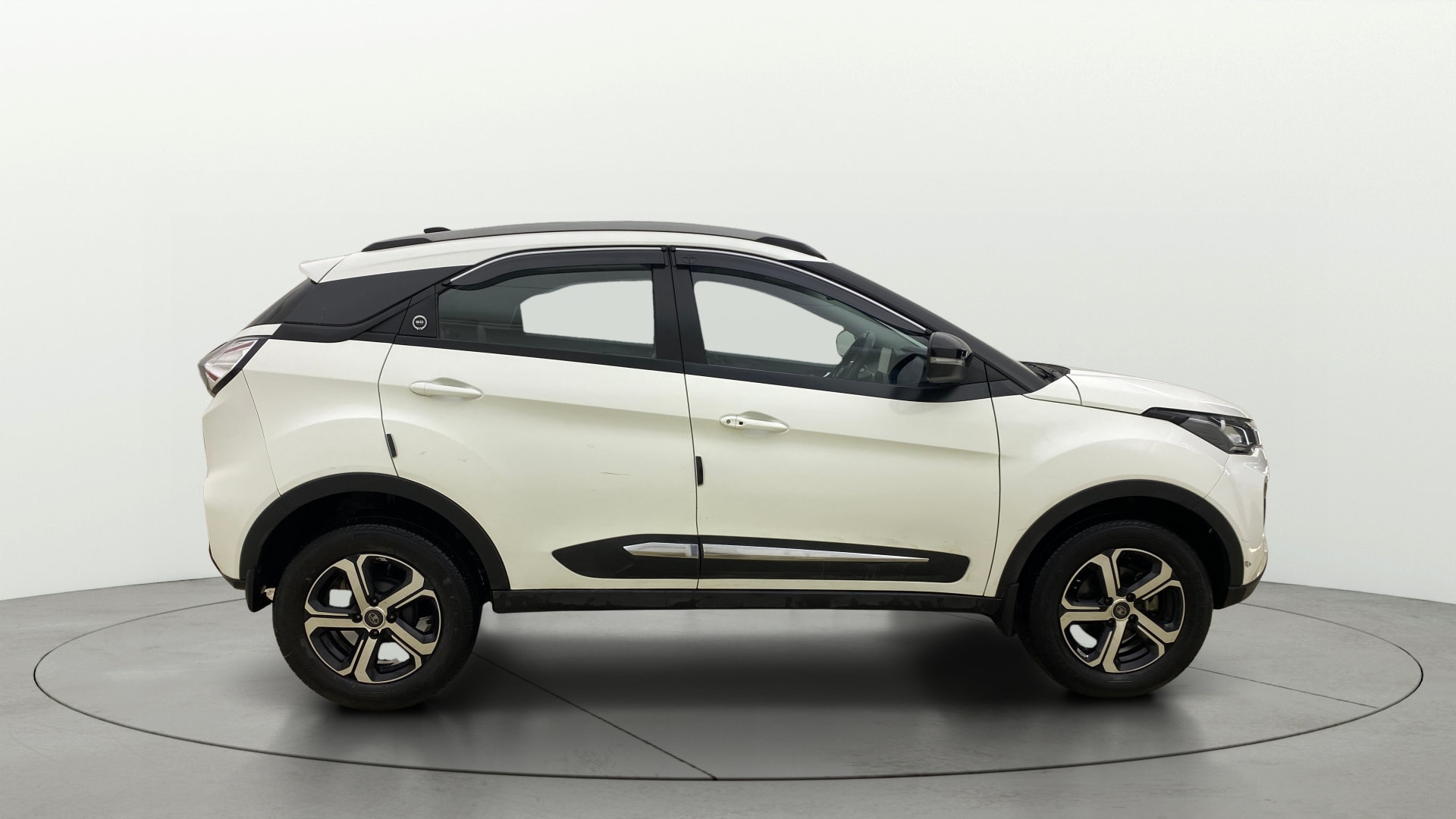 View 2023 Tata Nexon Revotron XE Image 28 Used 2023 Tata Nexon Revotron XE Image 28