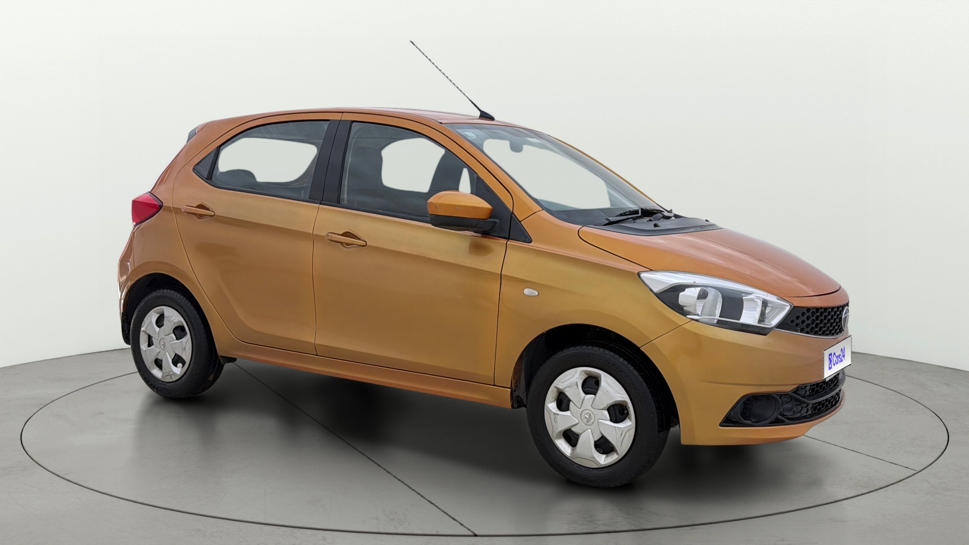View 2016 Tata Tiago Revotorq XB Image 21 Used 2016 Tata Tiago Revotorq XB Image 21