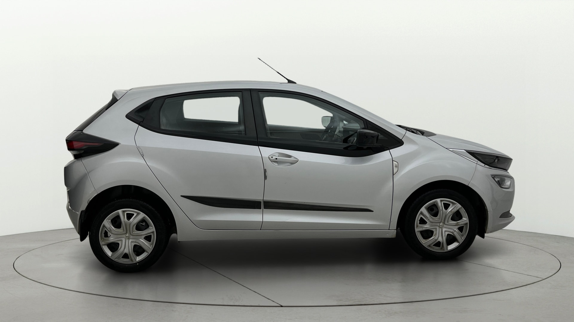 View 2020 Tata Altroz XT Petrol Image 27 Used 2020 Tata Altroz XT Petrol Image 27