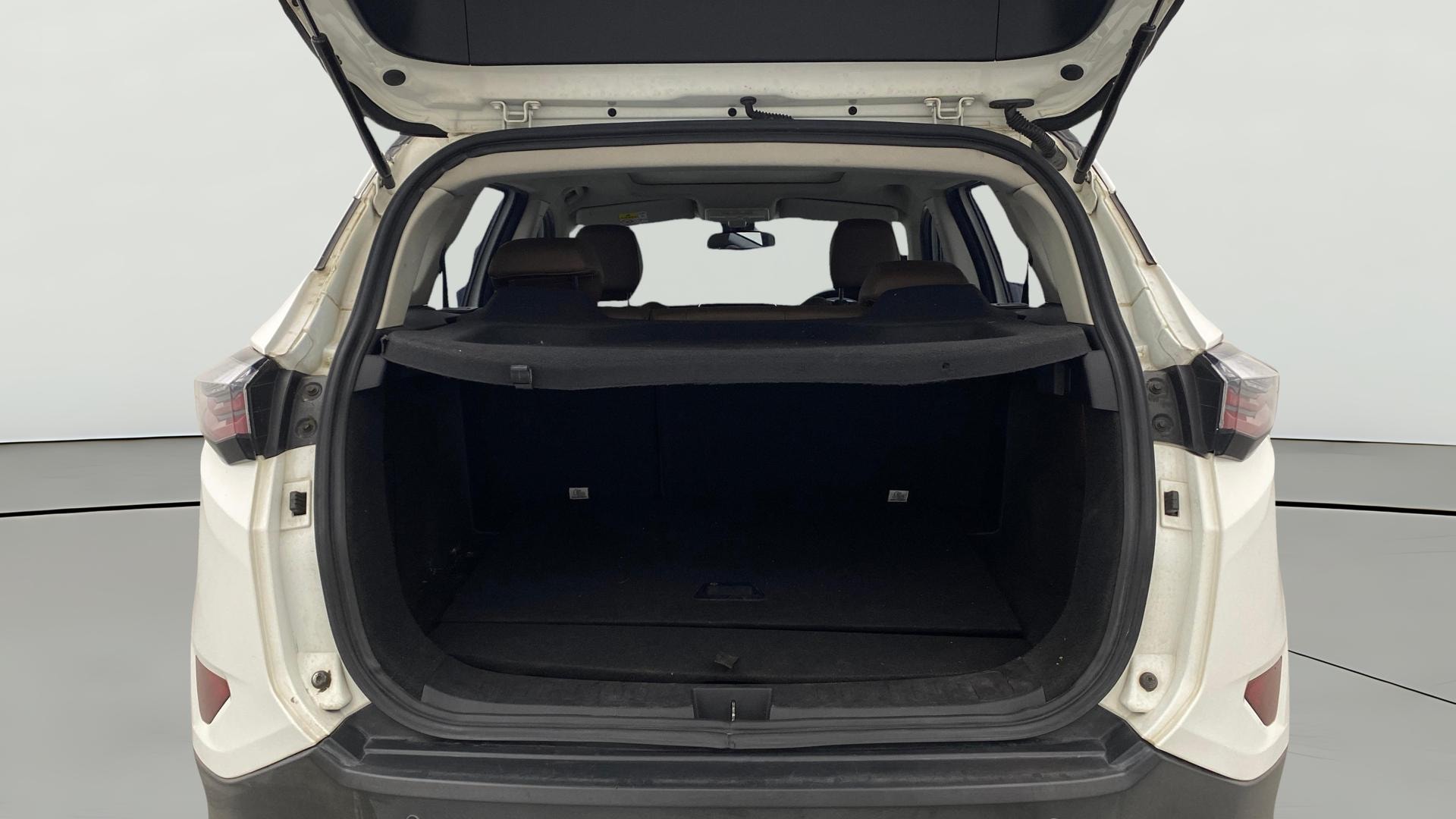 View 2022 Tata Harrier XE Image 42 Used 2022 Tata Harrier XE Image 42