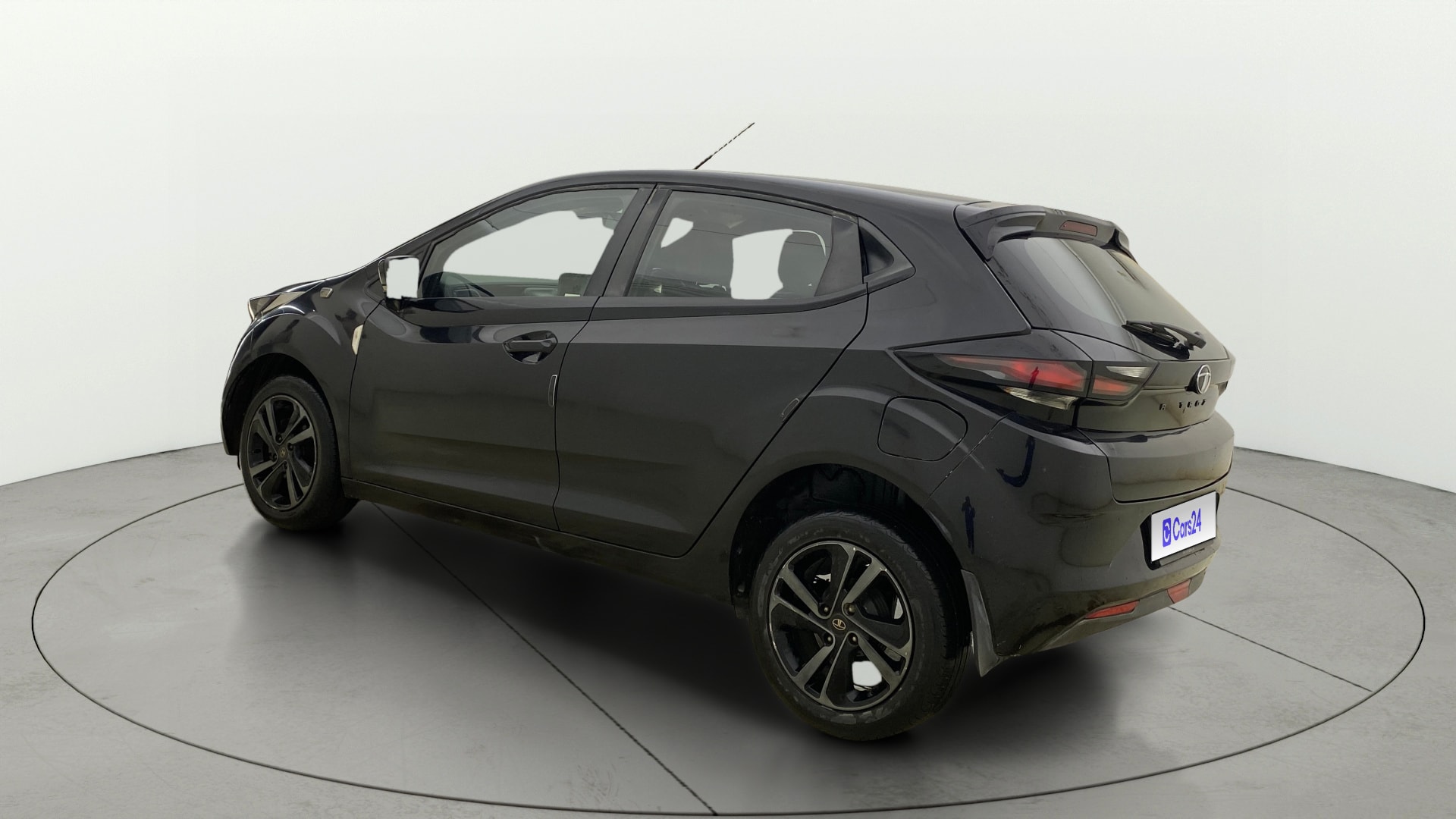View 2023 Tata Altroz XZ Plus Dark Diesel Image 2 Used 2023 Tata Altroz XZ Plus Dark Diesel Image 2