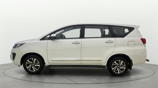 View Toyota Innova Crysta Image 5 Used Toyota Innova Crysta Image 5