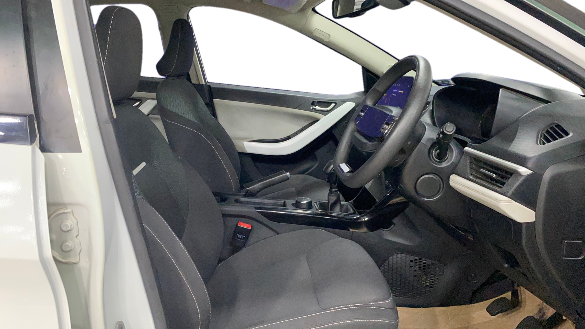 View 2024 Tata Nexon Revotron XE Image 19 Used 2024 Tata Nexon Revotron XE Image 19