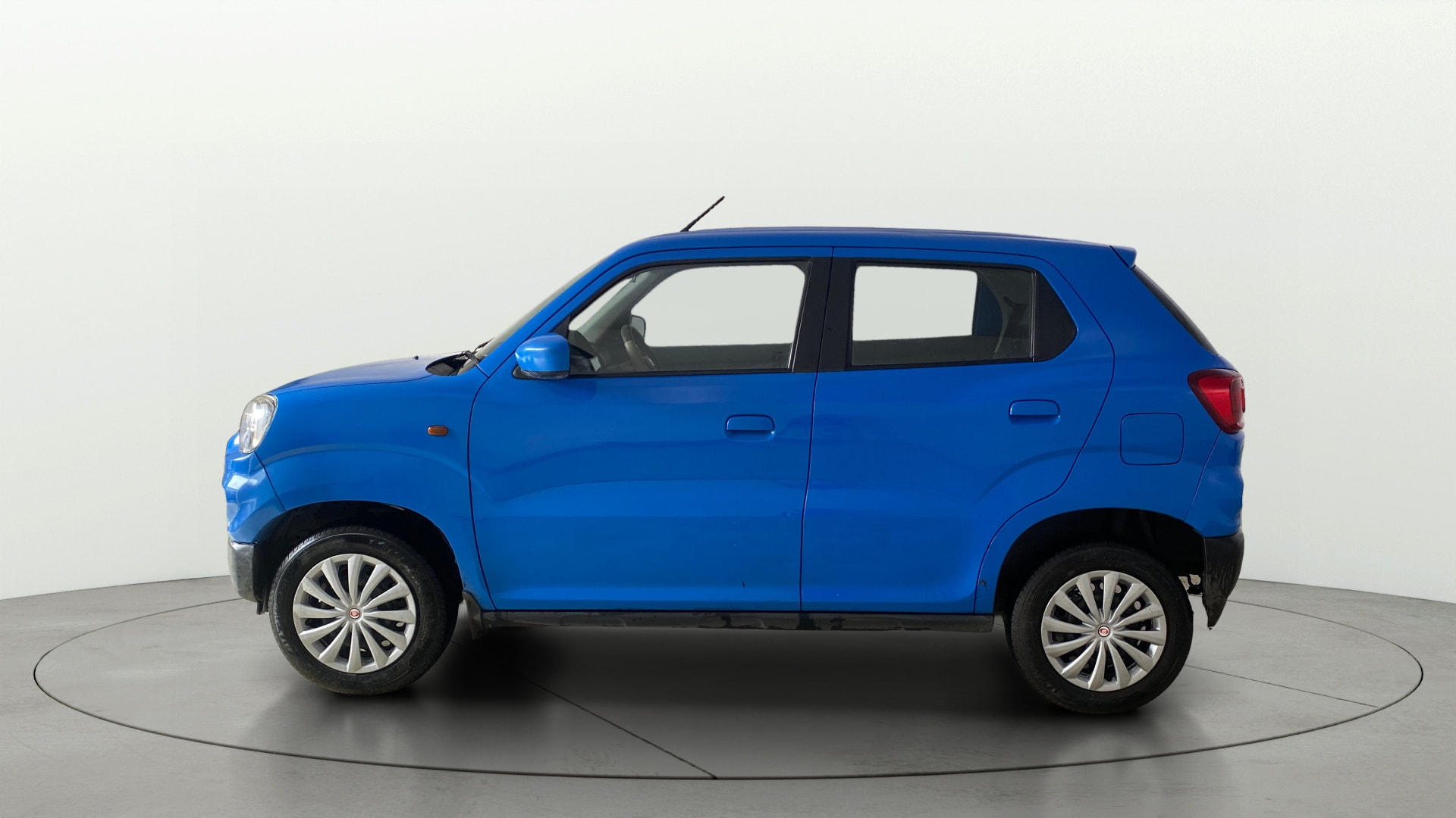 View 2021 Maruti Suzuki 1000 Base Variant Image 5 Used 2021 Maruti Suzuki 1000 Base Variant Image 5