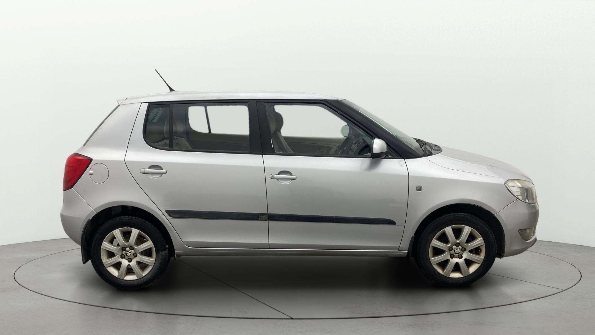 View 2013 Skoda Fabia 1.2 Elegance Petrol Image 8 Used 2013 Skoda Fabia 1.2 Elegance Petrol Image 8