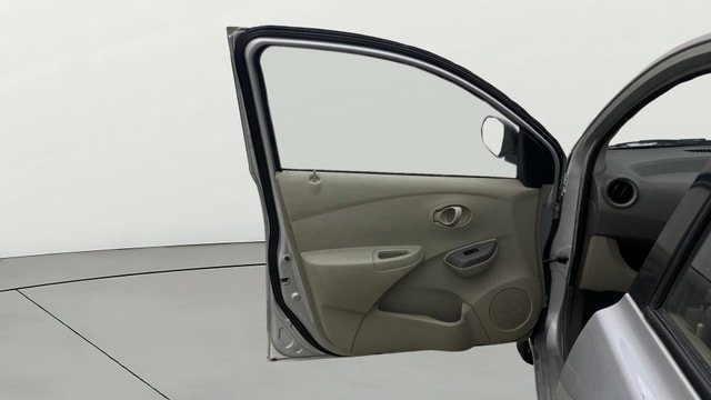 View Datsun Go Image 35 Used Datsun Go Image 35