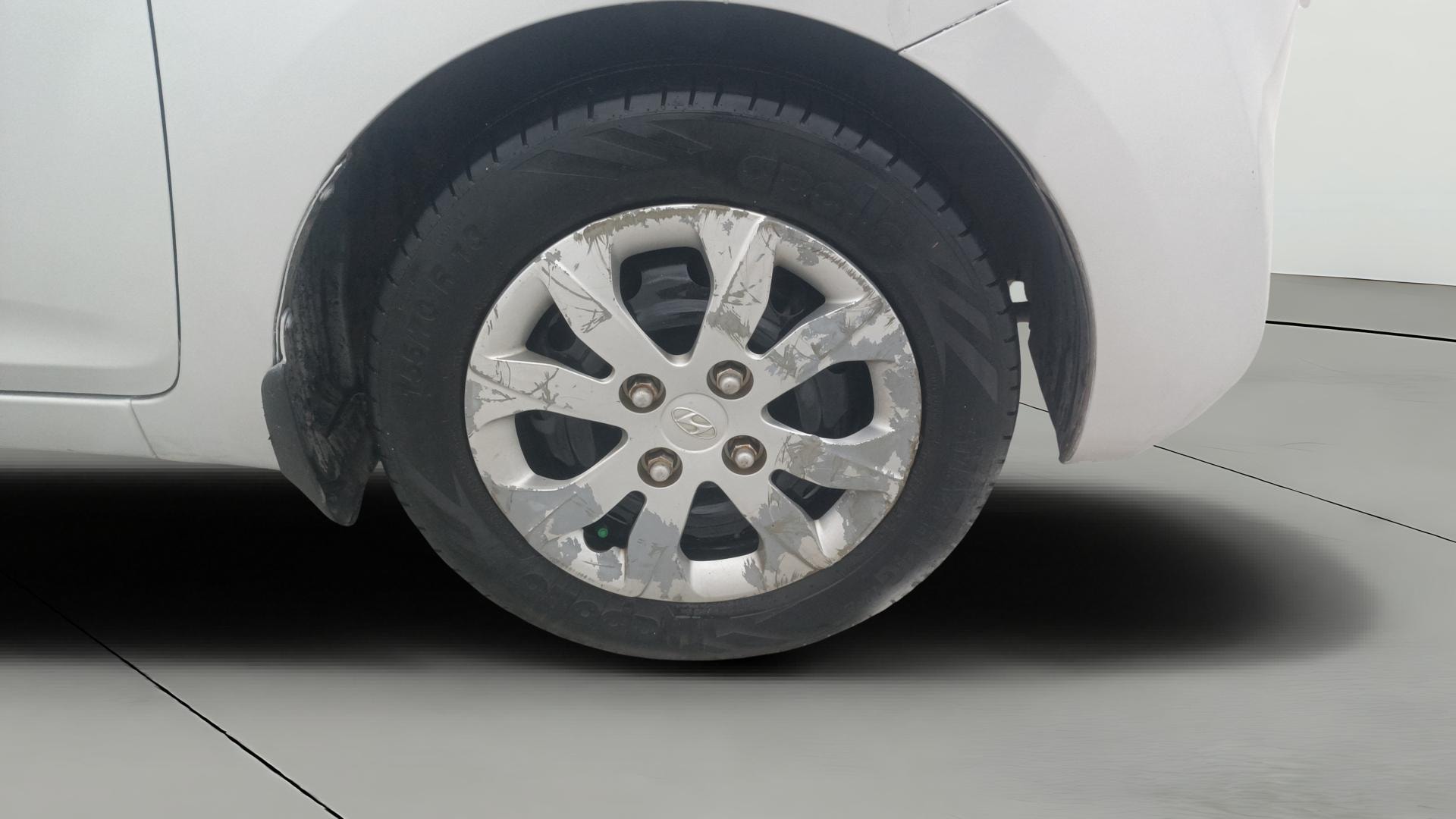 View 2014 Hyundai EON Magna Plus Image 39 Used 2014 Hyundai EON Magna Plus Image 39