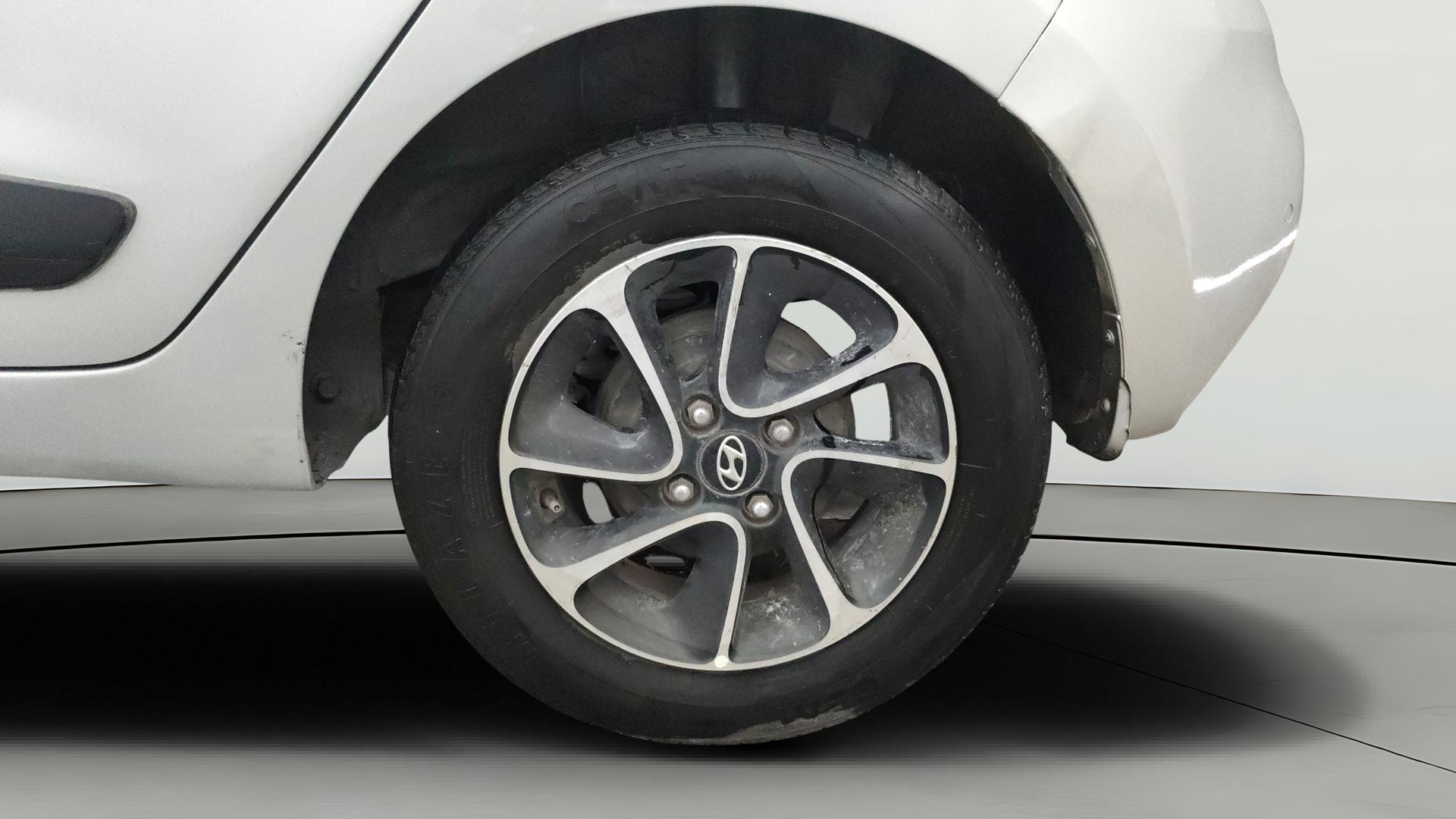 View 2017 Hyundai Grand i10 1.2 Asta Petrol Image 11 Used 2017 Hyundai Grand i10 1.2 Asta Petrol Image 11