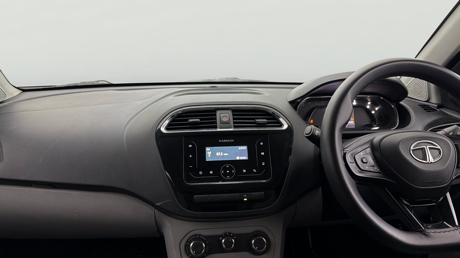 Used 2022 Tata Tiago Used 2022 Tata Tiago