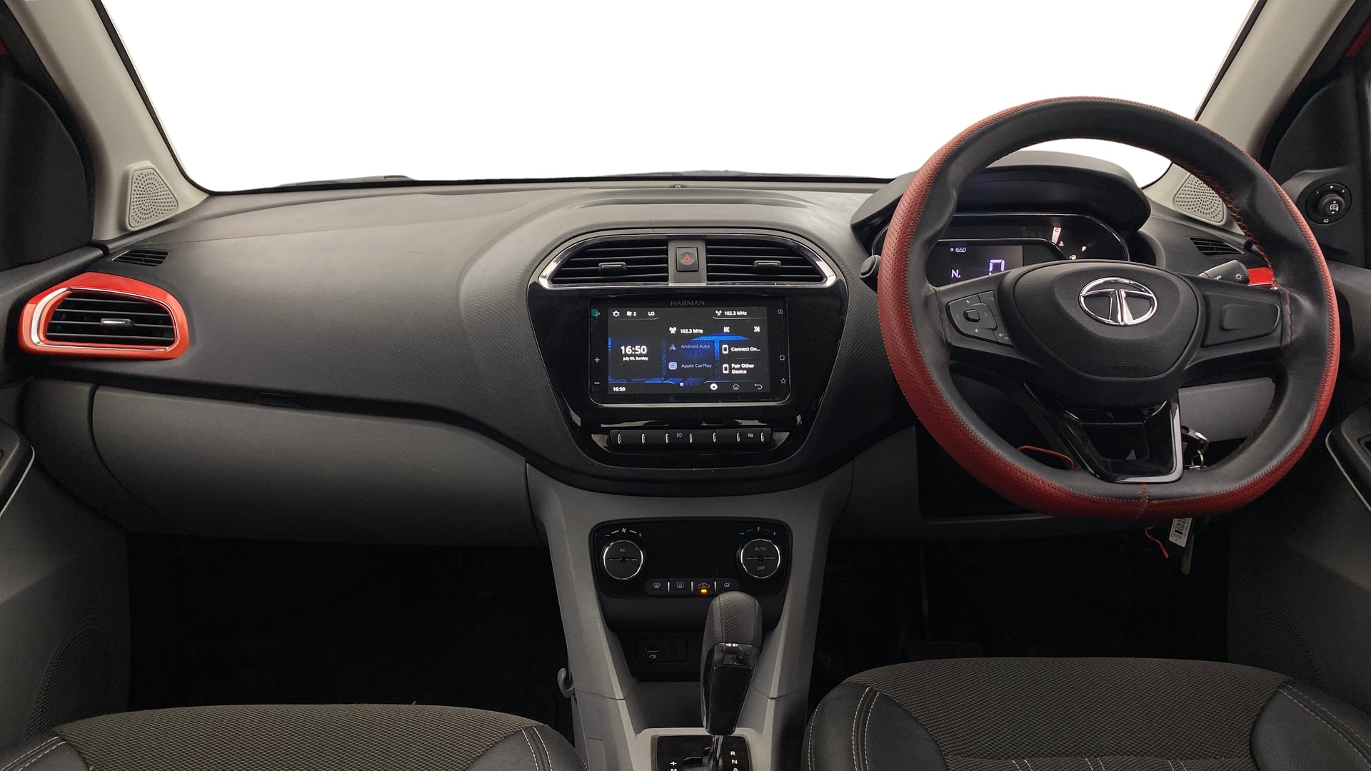 View 2021 Tata Tiago Revotorq XB Image 15 Used 2021 Tata Tiago Revotorq XB Image 15