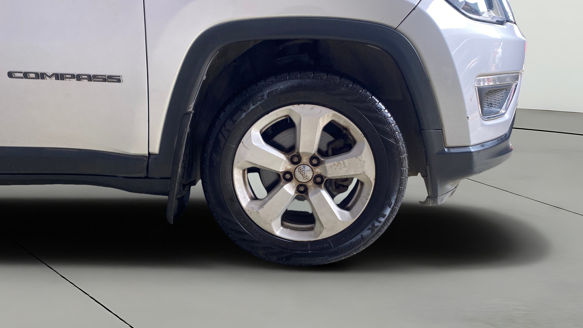 View 2017 Jeep Compass Limited 1.4 Multi AIR Petrol DDCT AT BS IV Image 43 Used 2017 Jeep Compass Limited 1.4 Multi AIR Petrol DDCT AT BS IV Image 43