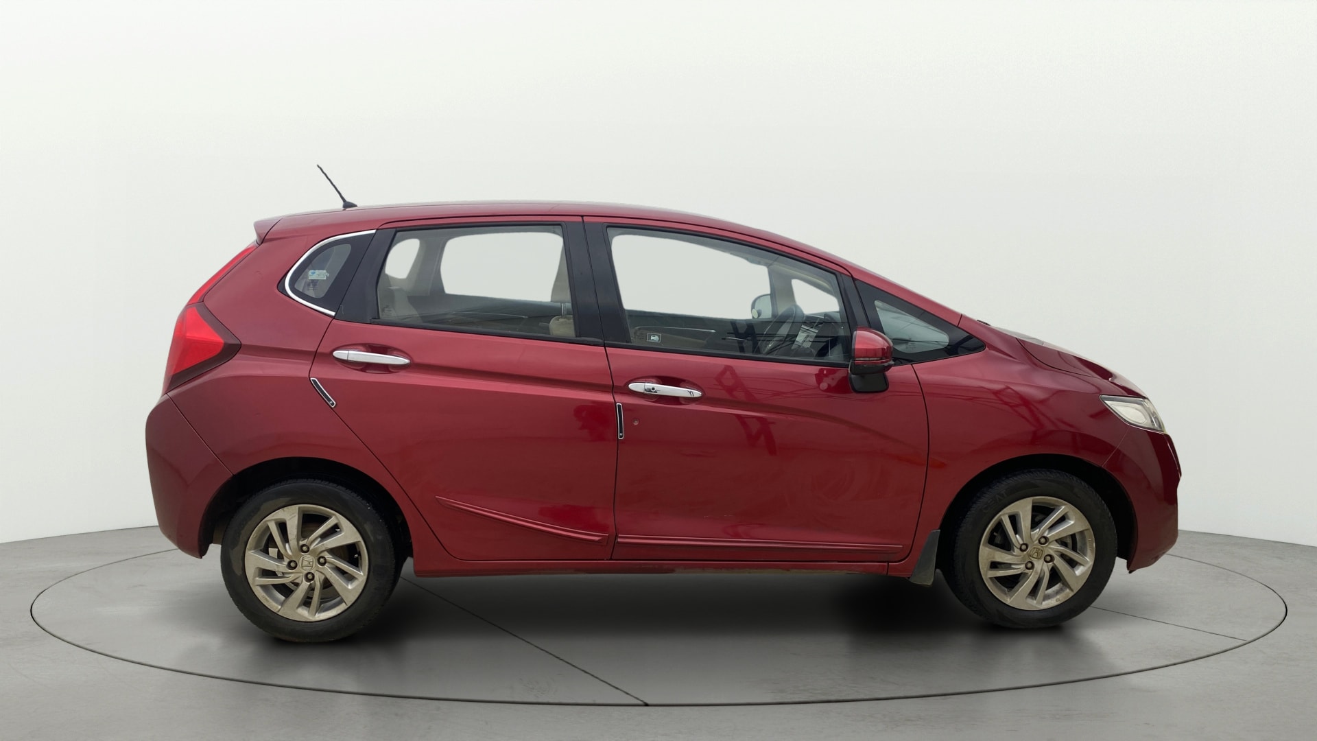 View 2018 Honda Jazz E MT Diesel Image 9 Used 2018 Honda Jazz E MT Diesel Image 9