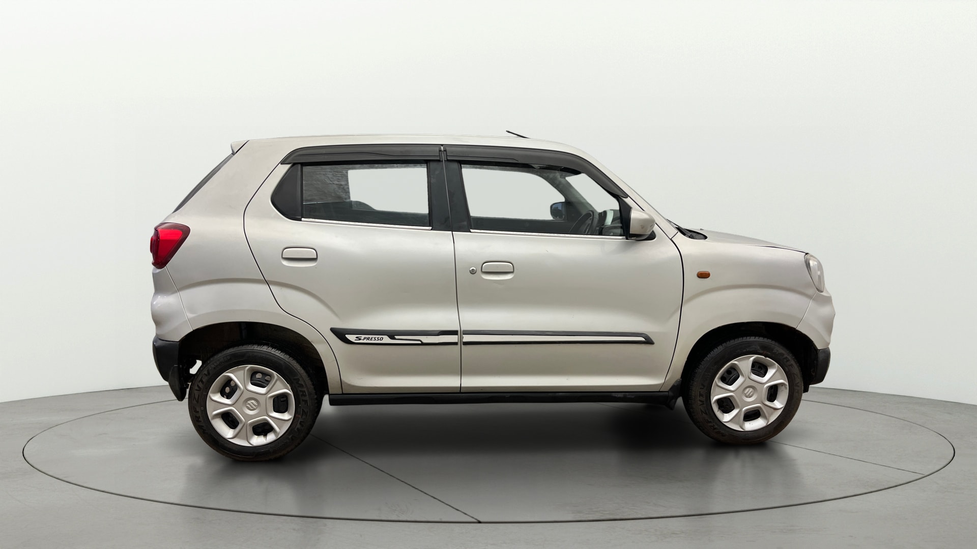 View 2021 Maruti Suzuki 1000 Base Variant Image 8 Used 2021 Maruti Suzuki 1000 Base Variant Image 8