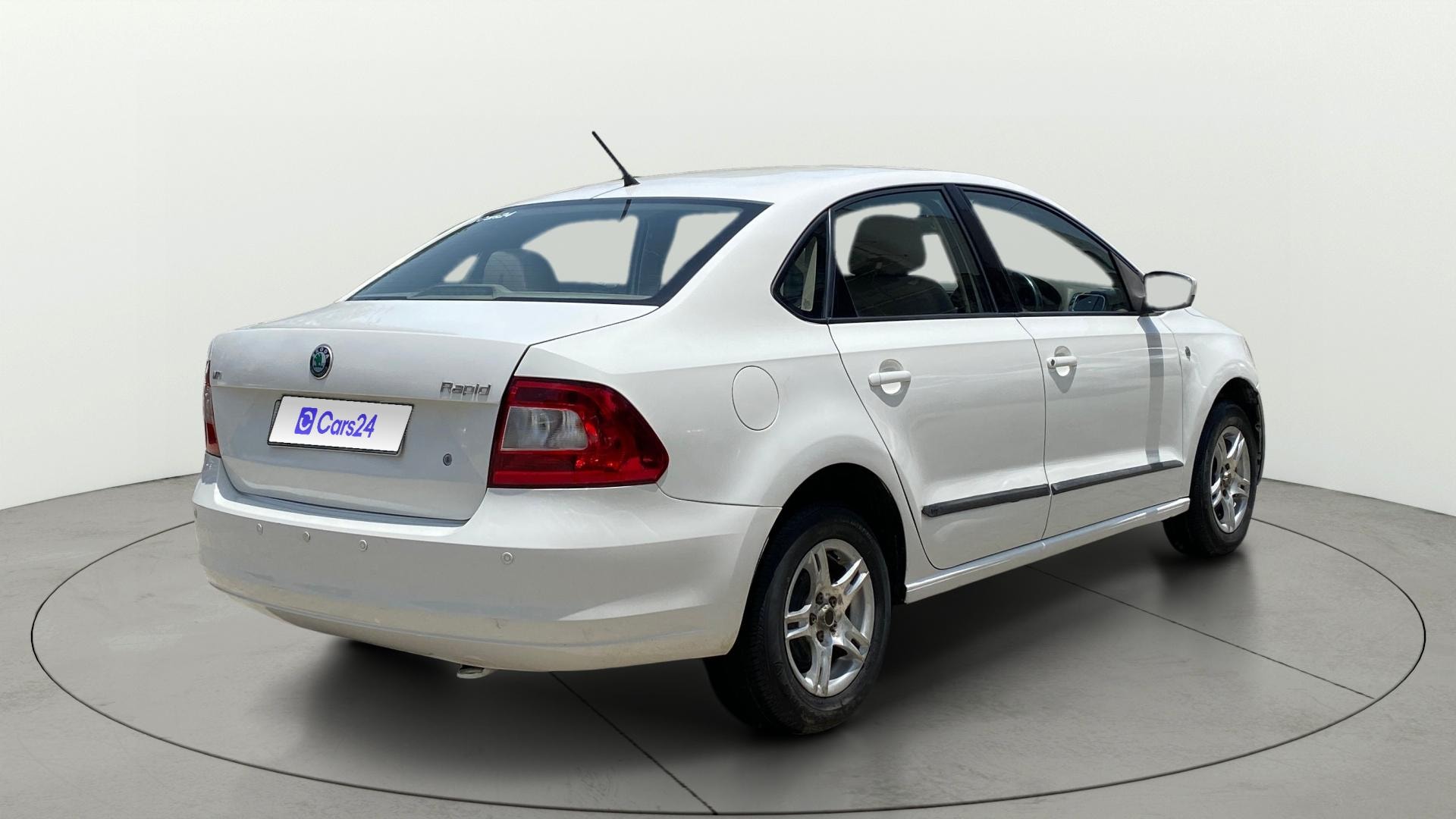 View 2013 Skoda Rapid 1.6 MPI Ambition Petrol AT BS IV Image 42 Used 2013 Skoda Rapid 1.6 MPI Ambition Petrol AT BS IV Image 42