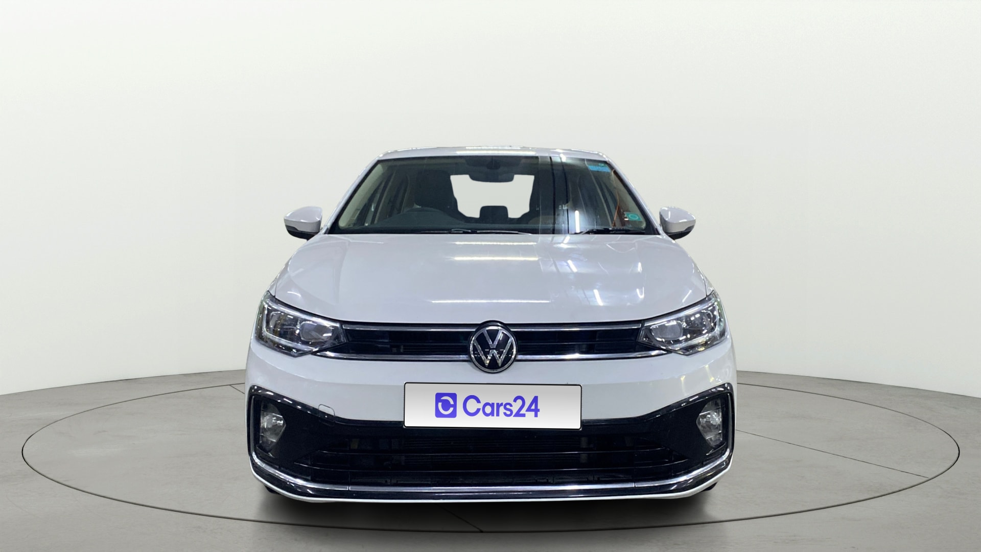 View 2024 Volkswagen Virtus Topline 1.0 TSI MT Image 1 Used 2024 Volkswagen Virtus Topline 1.0 TSI MT Image 1
