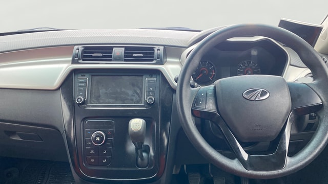 View Mahindra KUV100 Image 17 Used Mahindra KUV100 Image 17