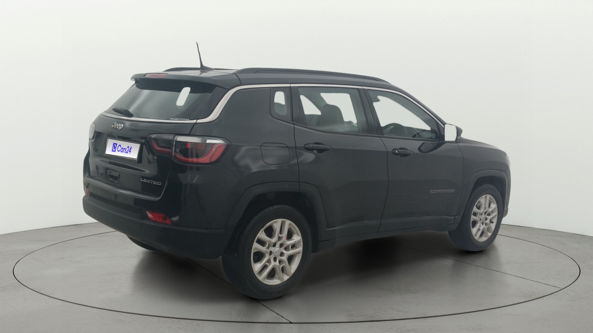 View 2017 Jeep Compass Limited 4X4 2.0 Diesel BS IV Image 44 Used 2017 Jeep Compass Limited 4X4 2.0 Diesel BS IV Image 44