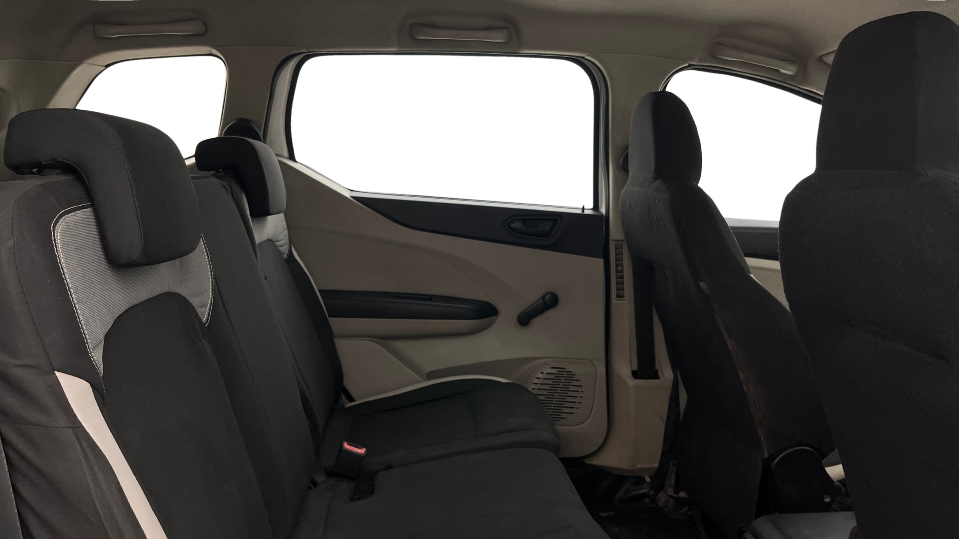 View 2019 Renault Triber RXE Image 29 Used 2019 Renault Triber RXE Image 29