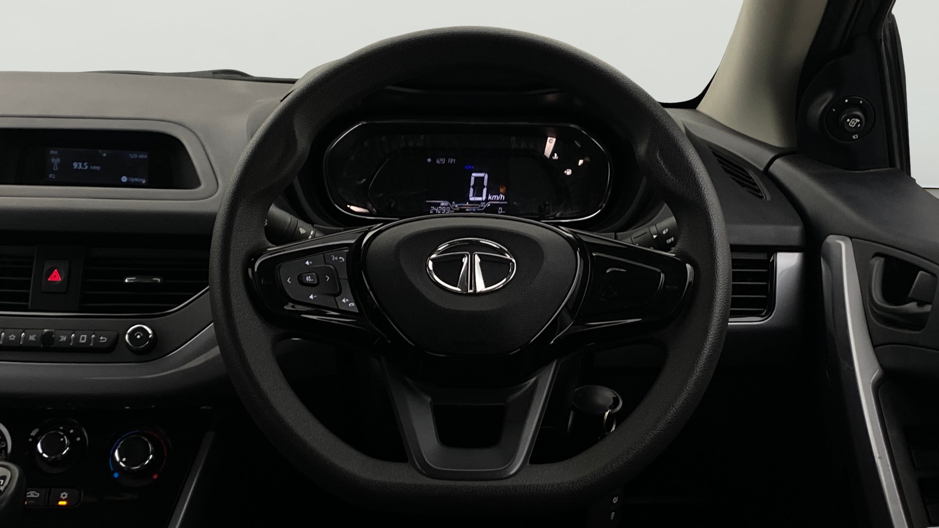 View 2021 Tata Nexon Revotron XE Image 20 Used 2021 Tata Nexon Revotron XE Image 20