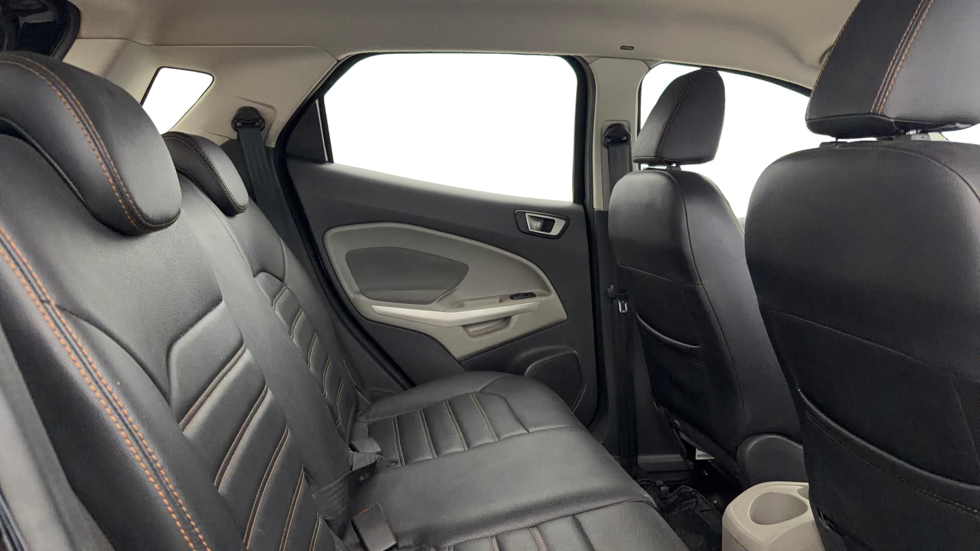 View 2017 Ford EcoSport 1.5 TDCi Diesel Ambiente BS IV Image 28 Used 2017 Ford EcoSport 1.5 TDCi Diesel Ambiente BS IV Image 28