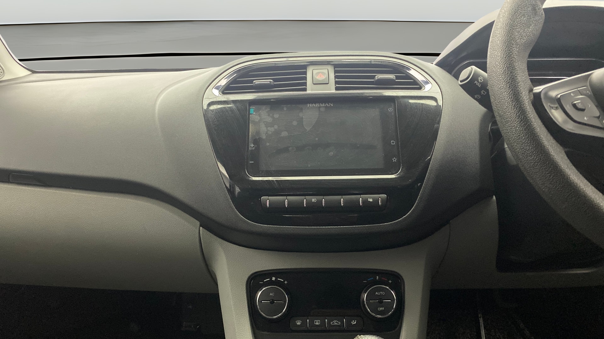 View 2021 Tata Tiago Revotorq XB Image 17 Used 2021 Tata Tiago Revotorq XB Image 17